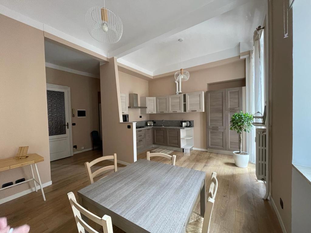 La Petite Maison De La Ville Торино Екстериор снимка